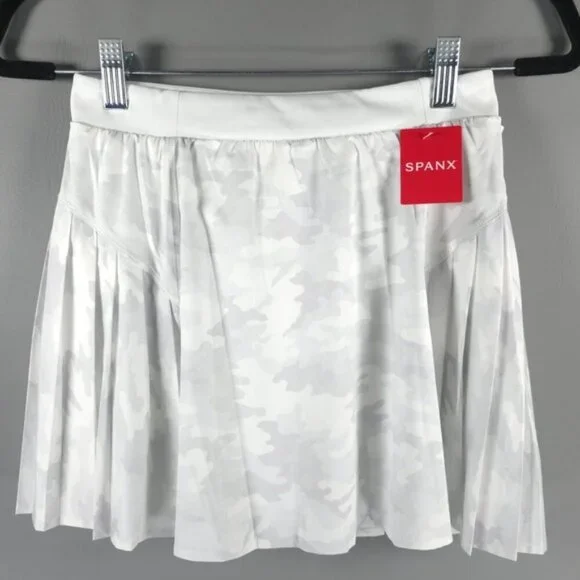 NWT Spanx Women’s Get Moving Pleated Skort Skirt Shorts White Camo‎ 50273R SMALL - Picture 5 of 14